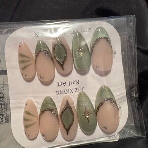 Neutral Pink & Sage Green Press-On Nail Set